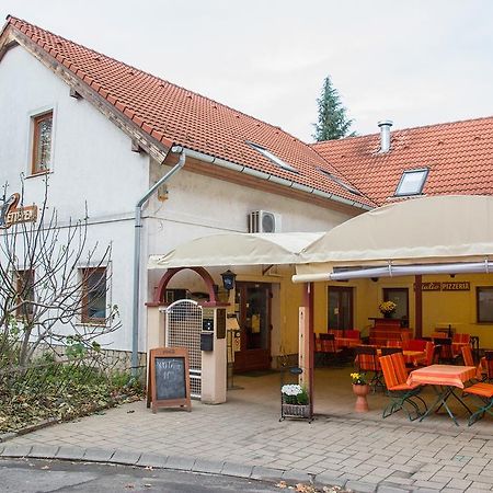 Turul Étterem és Panzió Hotel Kaposvár Exterior foto